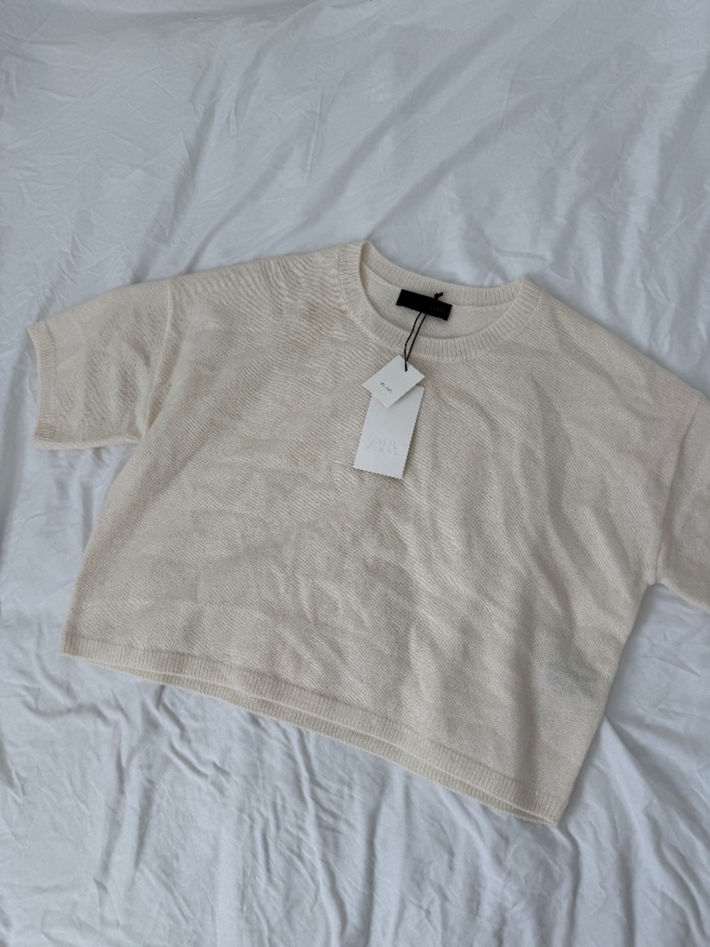 zara wool top Size small Details : - color: ivory - condition: NWT - 100% woo